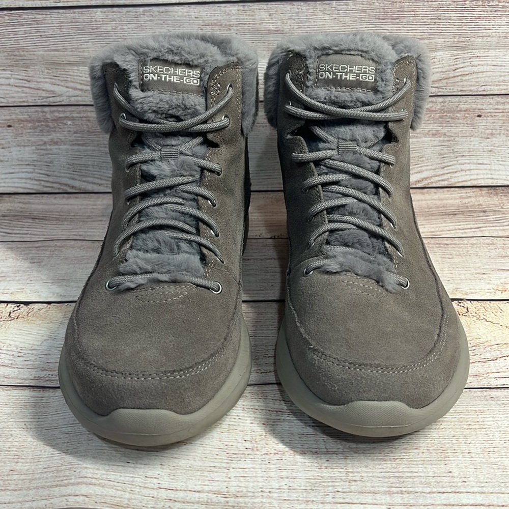 Skechers On The Gen 5 Mat Boots size 10